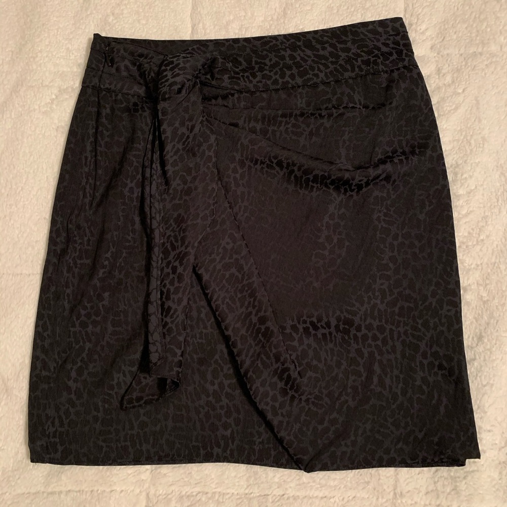 Women’s Guess Skirt